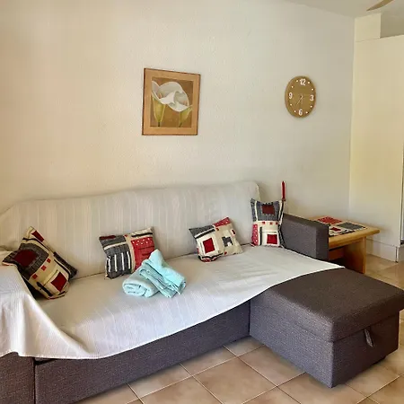 2 Bed Apart With Pool View Castle Harbour C202 Apartmán Los Cristianos (Tenerife)