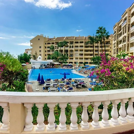 2 Bed Apart With Pool View Castle Harbour C202 Apartmán